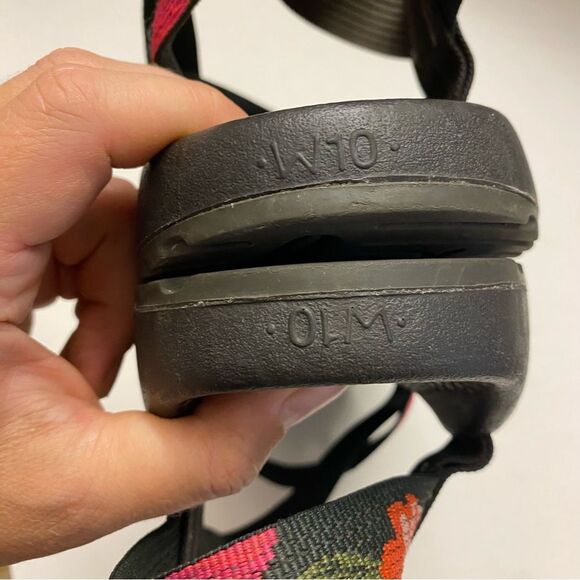 Chaco Z2 Strappy Sandals black floral outdoor waterproof hiking Shoes woman’s 10 - Picture 8 of 8